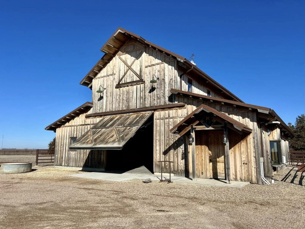 Wooden Hydraulic Barn Doors