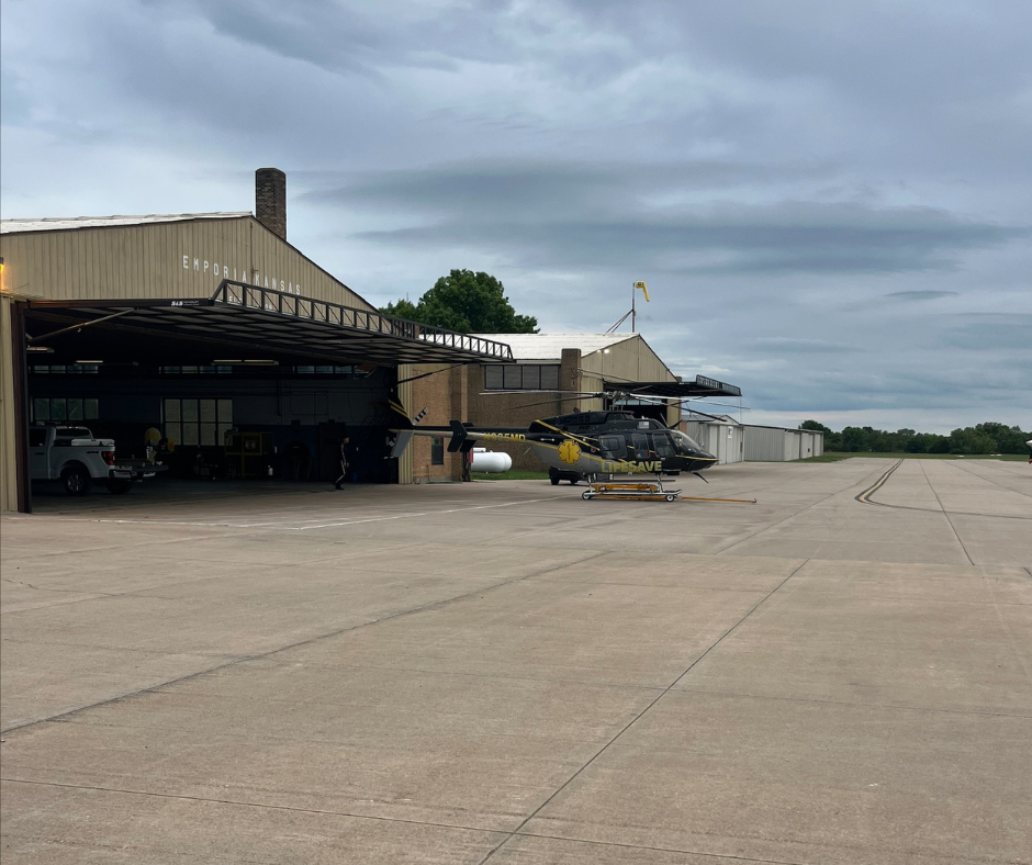 63x18 63x15 Emporia, KS Airport-S&S