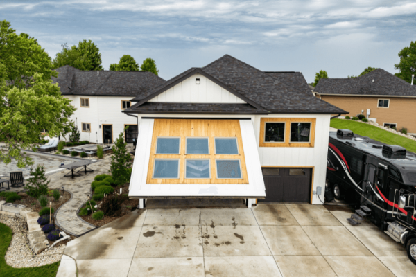 Rock Valley, Iowa Garage