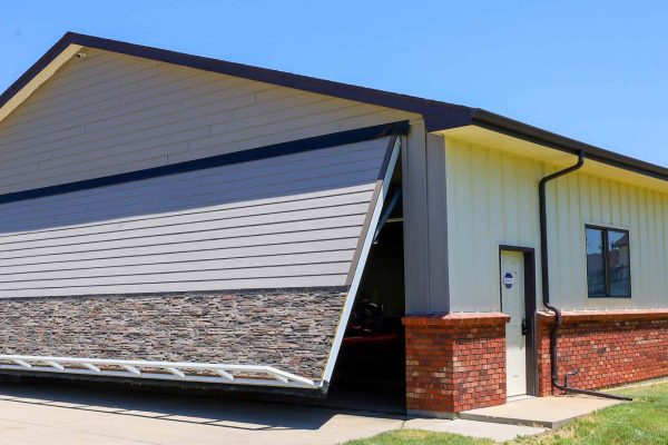 Airpark hangar stone wainscot 46' x 14' CO post PS reduced for website (12)