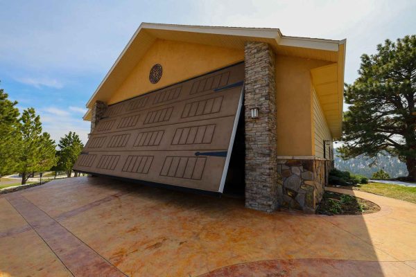 Drivit raised panel shop door SD post PS reduced for website (6)