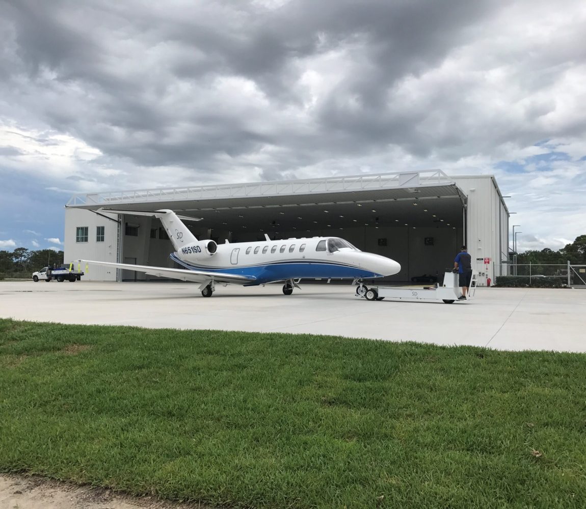 Hangar 138' x 28' door FL