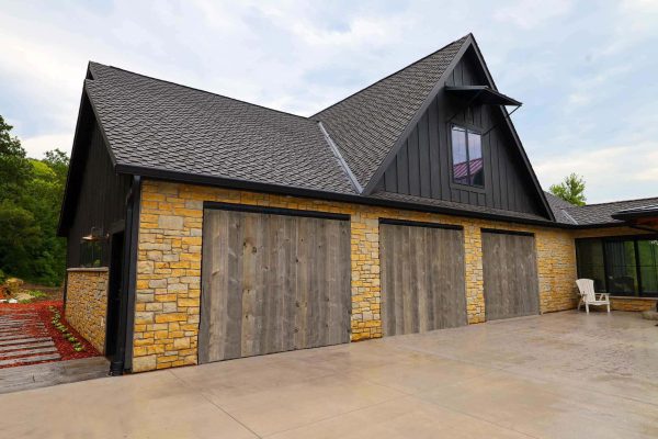 New-home-3-10-x-8-barn-wood-PLifts-MN-post-PS-resized-for-website-11