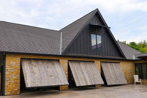 New-home-3-10-x-8-barn-wood-PLifts-MN-post-PS-resized-for-website-20-1